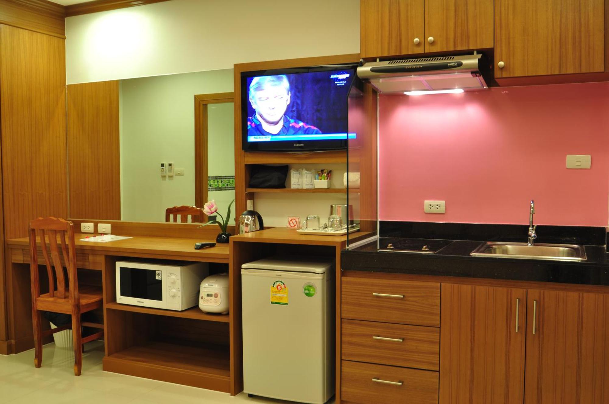 Green Harbor Hotel & Service Apartment Patong Εξωτερικό φωτογραφία